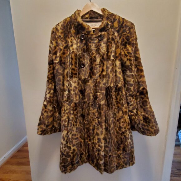 Vintage 2010s Trina Turk Faux Leopard Coat - Picture 3 of 5